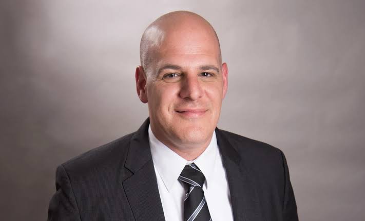 Yaron Flint: The Science Behind Networking and the Strategic Advantage of Being 50